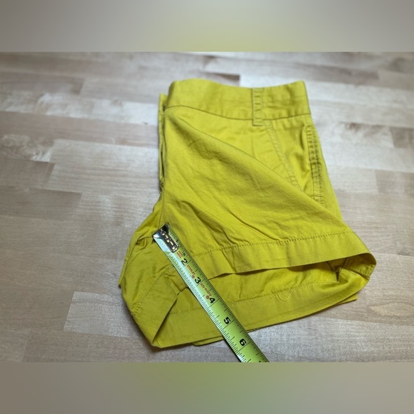J. Crew Women’s Cotton Chino Broken-In Shorts 3” Inseam Mustard/Yellow Size 4 - Picture 8 of 9